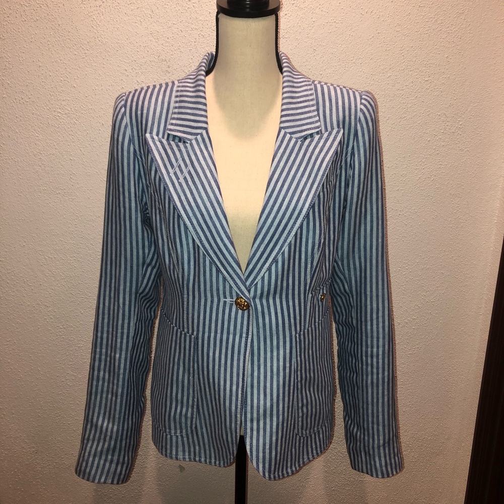 Smythe Linen Blazer w/ leather patch on elbow.